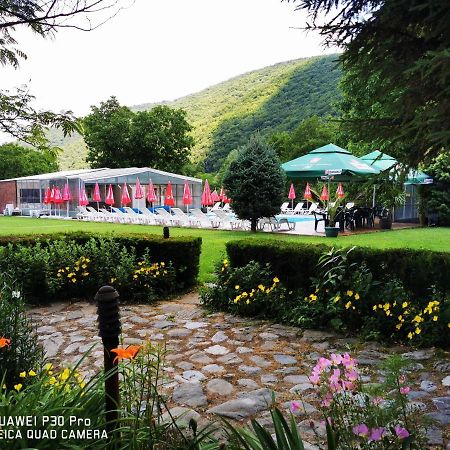 Hotel Divetsite Sliven Esterno foto